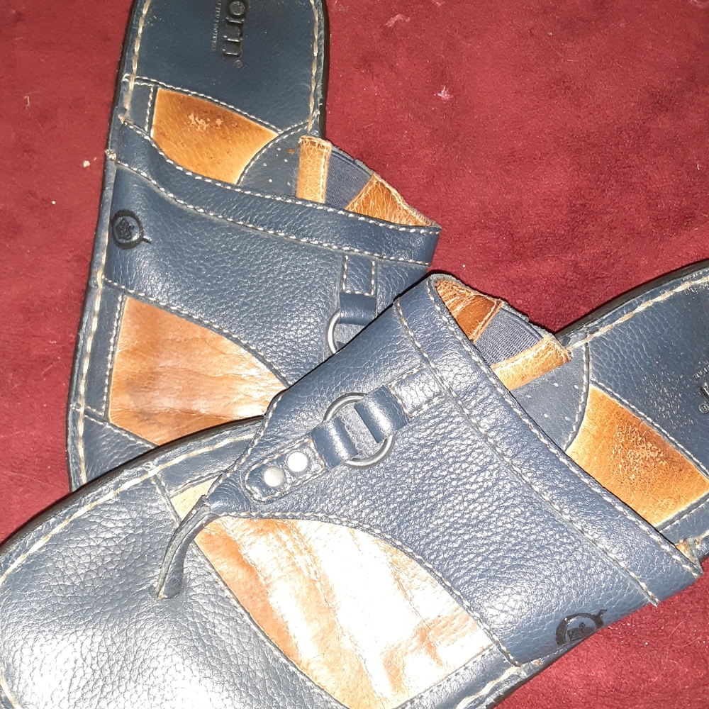 Born blue flip flops, like new